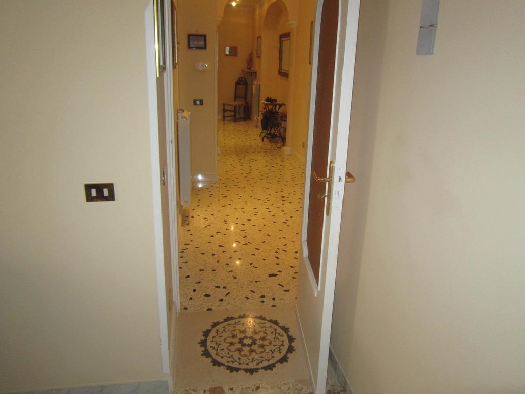 Апартаменты Casa Raffelina Минори Номер фото